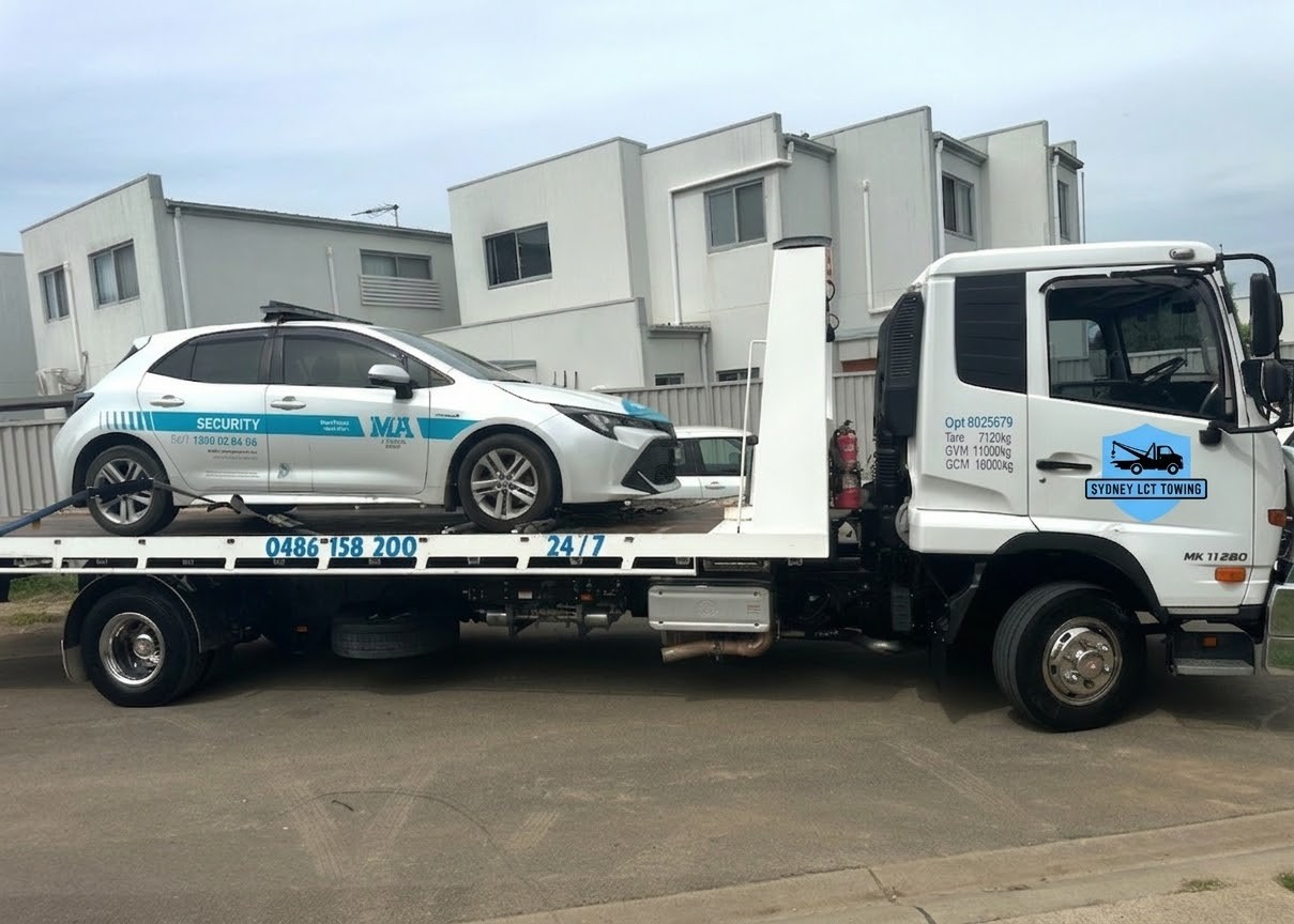 Sydney LCT Towing on the job